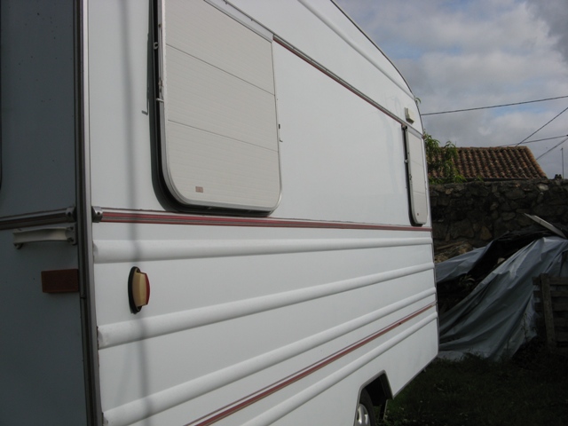 côté caravane.jpg