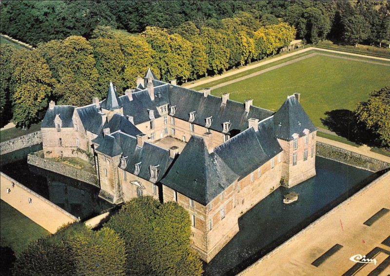 Carrouges.jpg