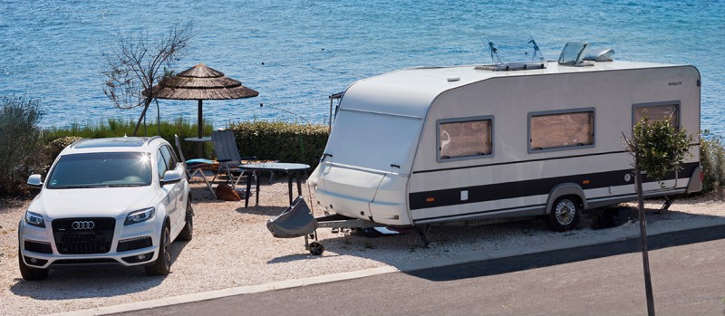 camping-marina-luxury-mare-pitch-light.jpg