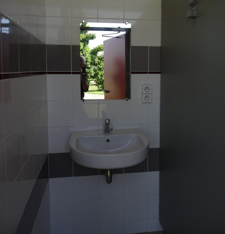 05 LAVABO FERMER.JPG