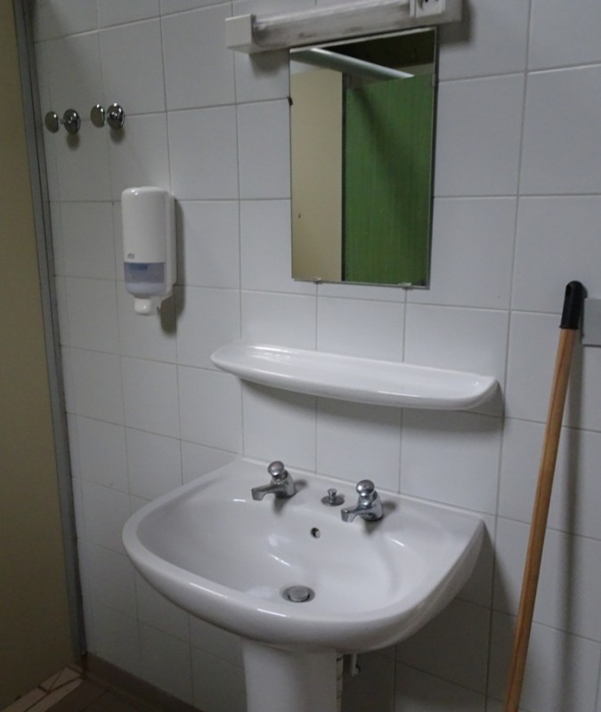 04 LAVABO FERME.JPG