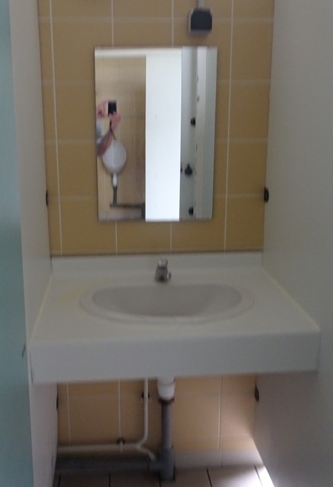06 LAVABO FERMER.JPG