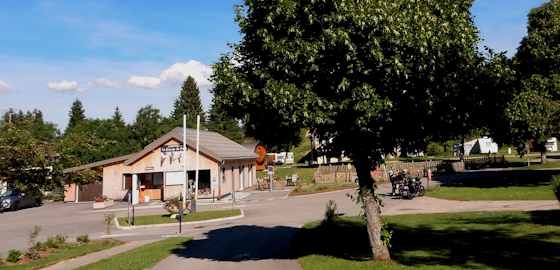 camping le champ de mars